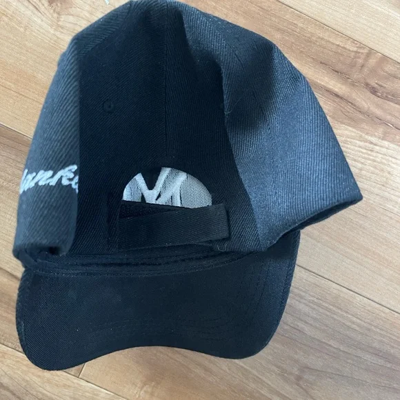 Yankees Baseball Cap - Picture 4 of 4